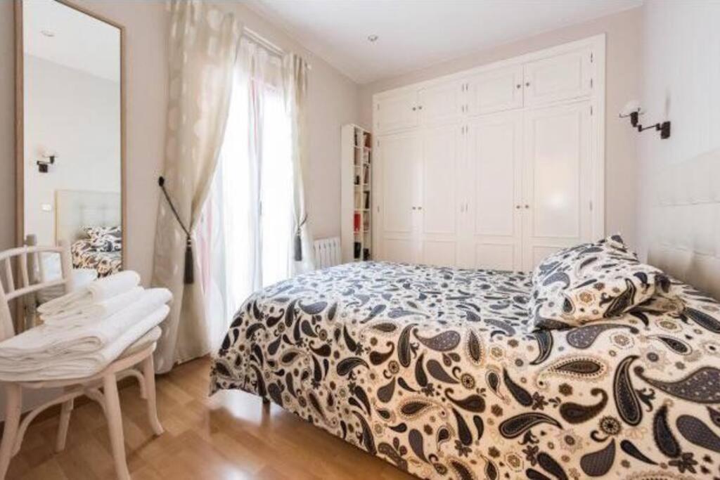 Luminoso Apartamento En Lavapies-Tirso De Molina Мадрид Екстериор снимка